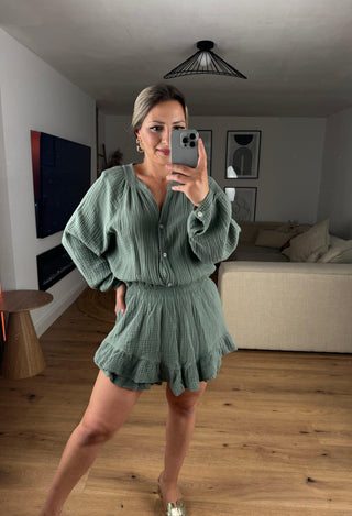 Musselin Jumpsuit mit Volant Khaki