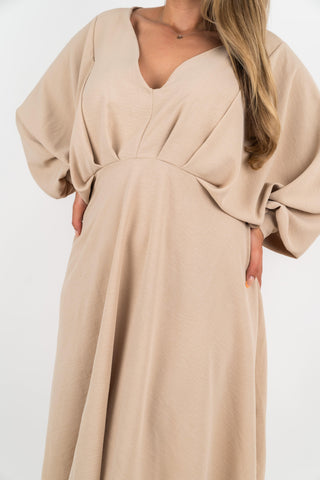 Kleid Celina mit Fledermausärmeln Beige