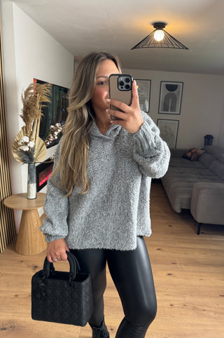Boucle Pullover Aristea mit Kapuze