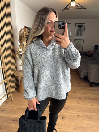 Boucle Pullover Aristea mit Kapuze