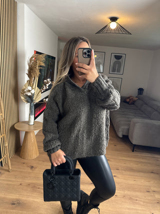 Boucle Pullover Aristea mit Kapuze